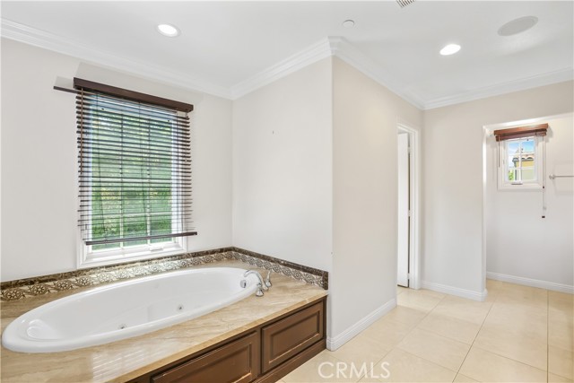26 Woods Trail, Irvine CA: https://media.crmls.org/medias/cb0974d7-6760-4d72-a1c9-d205520374b1.jpg