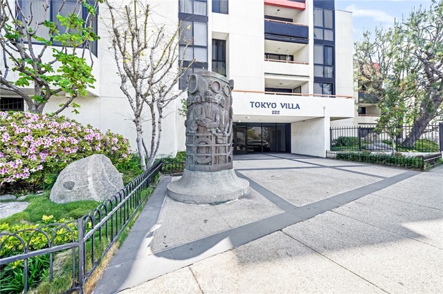 222 S Central Avenue, Los Angeles CA: https://media.crmls.org/medias/cb09c823-bb62-4381-98eb-b5bd9d8fcda7.jpg