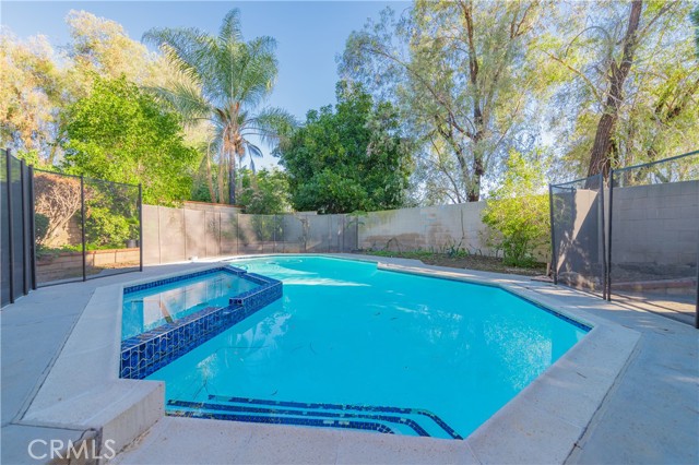21138 Valleyview photo 4