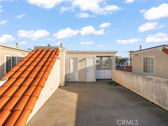 Detail Gallery Image 26 of 34 For 210 6th, Huntington Beach,  CA 92648 - 3 Beds | 2/2 Baths