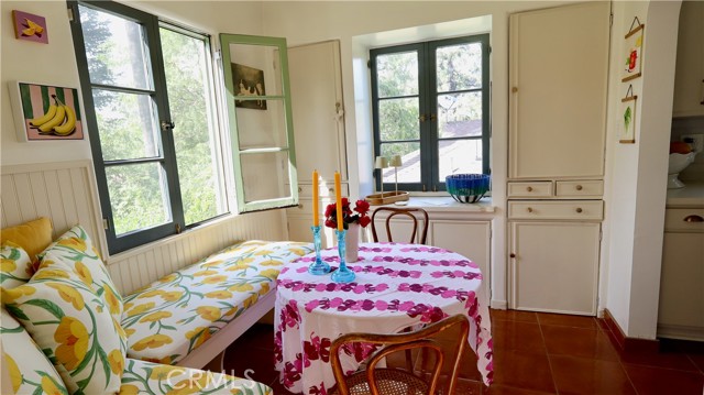 Detail Gallery Image 12 of 43 For 3364 Bennett, Los Angeles,  CA 90068 - 3 Beds | 3 Baths