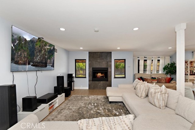 Detail Gallery Image 11 of 31 For 2105 Oxford Ave, Claremont,  CA 91711 - 4 Beds | 3 Baths