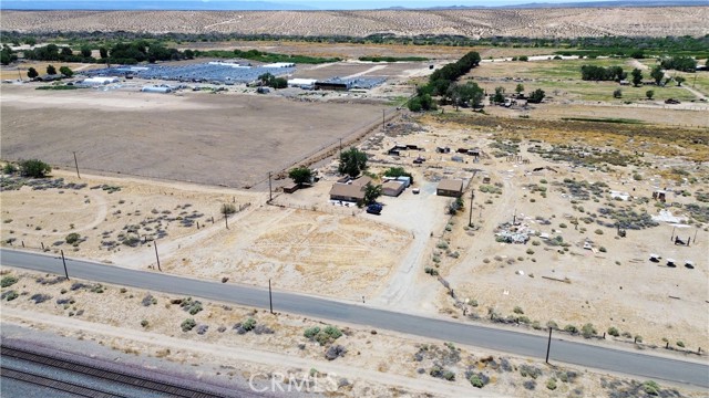 22731 Bryman Road, Oro Grande CA: https://media.crmls.org/medias/cb0ac8eb-5b76-481e-a378-2bfb4b43504a.jpg