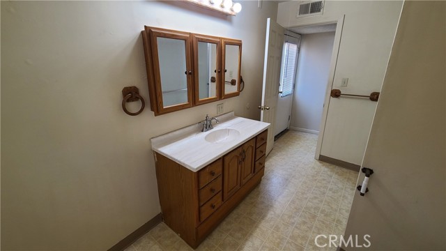 Detail Gallery Image 26 of 33 For 958 S Prospect St a,  Porterville,  CA 93257 - 2 Beds | 1 Baths