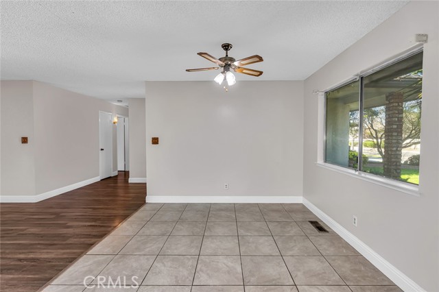 Detail Gallery Image 5 of 22 For 2265 E Herndon, Fresno,  CA 93720 - 3 Beds | 2 Baths