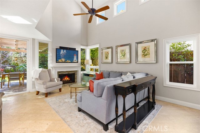 Detail Gallery Image 4 of 38 For 6 Stream, Laguna Niguel,  CA 92677 - 2 Beds | 2/1 Baths