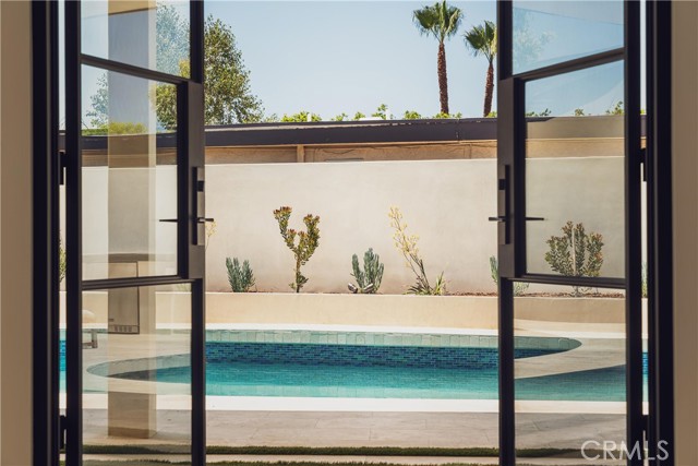 4195 Alonzo Avenue, Encino CA: https://media.crmls.org/medias/cb0c1632-2d94-4422-ab50-80689954aab4.jpg