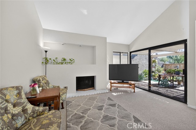 Detail Gallery Image 4 of 53 For 10 Pinewood, Irvine,  CA 92604 - 2 Beds | 2 Baths