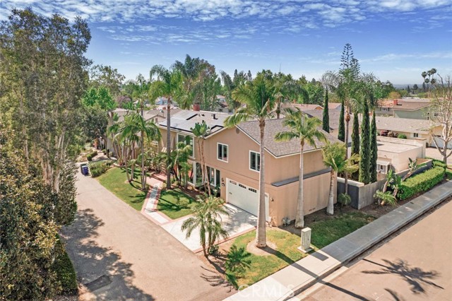 Detail Gallery Image 2 of 45 For 22702 Islamare, Lake Forest,  CA 92630 - 4 Beds | 2/1 Baths