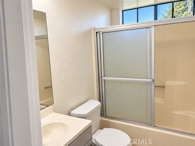 344 Vine Street, 4 photo 11