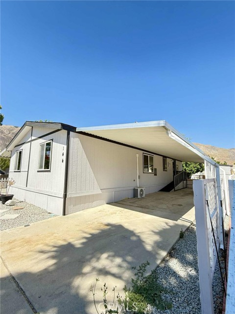 21100 State St, San Jacinto CA: https://media.crmls.org/medias/cb0def2c-96a3-475e-8303-ba0ef423e0e5.jpg