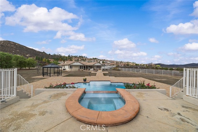 Detail Gallery Image 44 of 54 For 101 via De La Valle, Lake Elsinore,  CA 92532 - 4 Beds | 2/1 Baths
