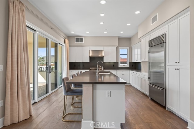 Detail Gallery Image 17 of 52 For 23500 Park Sorrento #H32,  Calabasas,  CA 91302 - 2 Beds | 2/1 Baths