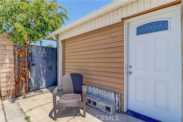 3935 Lime Avenue, Long Beach CA: https://media.crmls.org/medias/cb0fcdff-1181-4ec1-b6f0-ec13e3d701cb.jpg