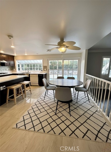 Detail Gallery Image 7 of 33 For 213 E Borromeo, Placentia,  CA 92870 - 5 Beds | 4 Baths