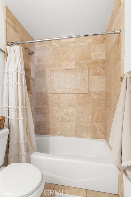 22352 Torino, Laguna Hills CA: https://media.crmls.org/medias/cb10acec-7d48-4c19-b06f-133a4258dbe9.jpg