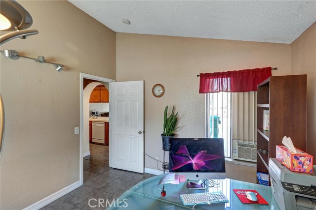 Detail Gallery Image 5 of 46 For 23540 Swan St, Moreno Valley,  CA 92557 - 3 Beds | 2 Baths