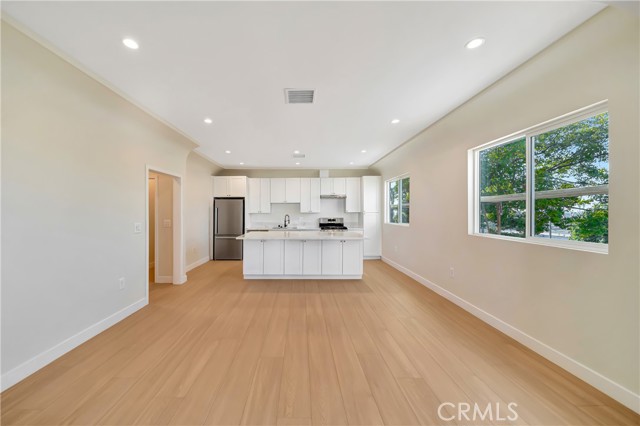 Detail Gallery Image 5 of 31 For 2800 Winter St #3,  Los Angeles,  CA 90033 - 2 Beds | 1 Baths