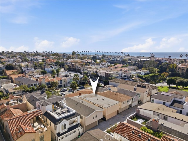 Detail Gallery Image 3 of 42 For 429 Carnation Ave, Corona Del Mar,  CA 92625 - 5 Beds | 5 Baths