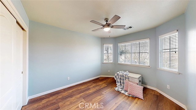 223 Vintage Drive, Turlock CA: https://media.crmls.org/medias/cb132766-7d9b-4f17-bf28-a2ec6a5cdc4f.jpg