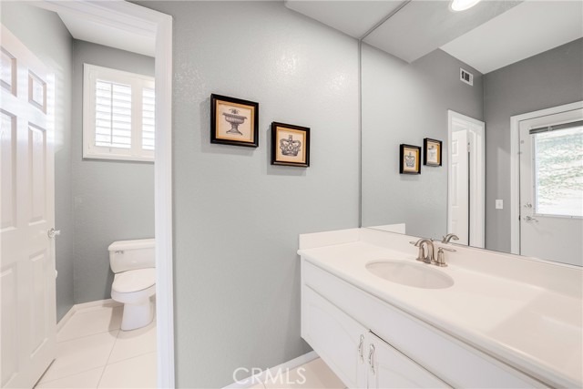 32879 Valentino Way, Temecula CA: https://media.crmls.org/medias/cb147f54-cd02-4c4f-8077-fd956c245dd7.jpg