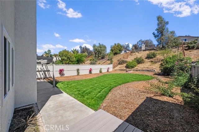 41442 Avenida De La Reina, Temecula CA: https://media.crmls.org/medias/cb15719a-e9b1-44e5-966a-7ec15b1c4f5f.jpg