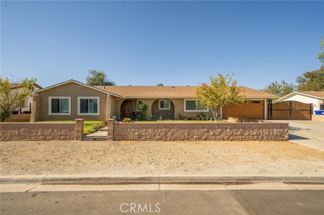 Detail Gallery Image 1 of 56 For 5635 Lucretia Ave, Jurupa Valley,  CA 91752 - 5 Beds | 3 Baths