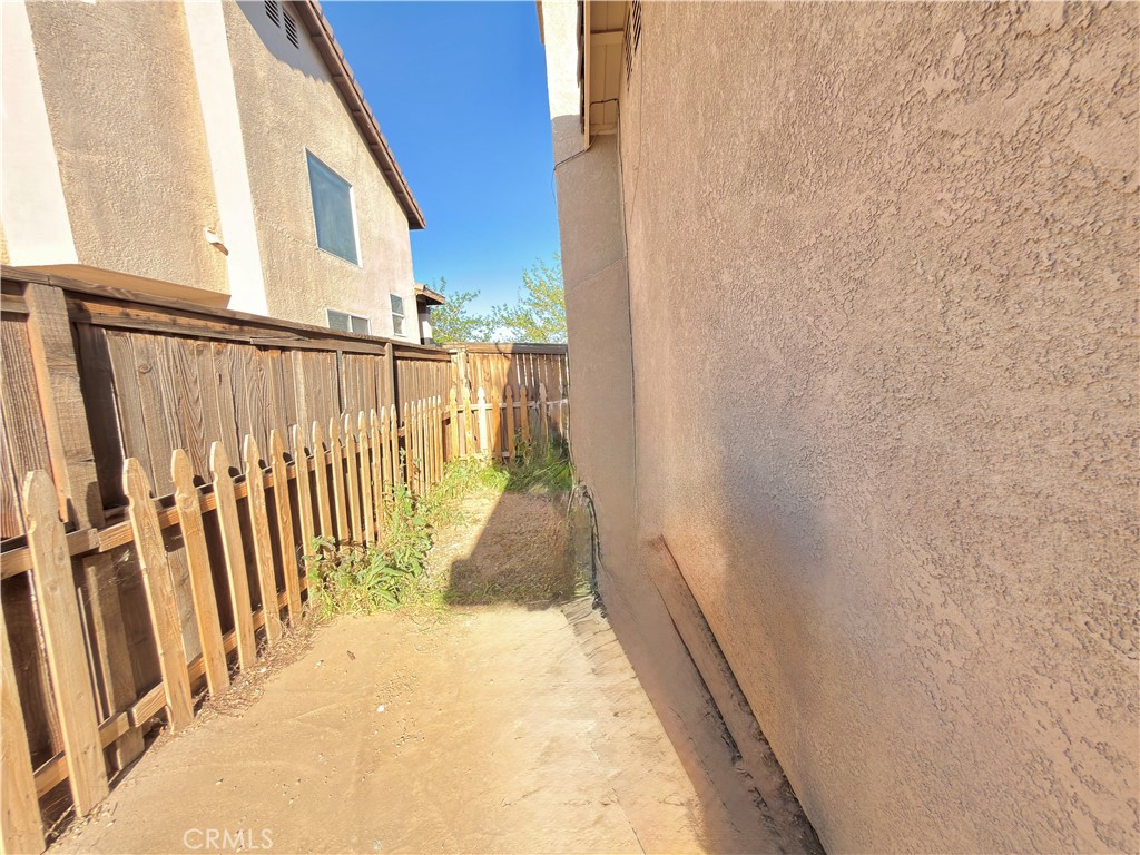 https://media.crmls.org/medias/cb162930-37a7-4ac3-acb0-4979b0045c04.jpg?preset=X-Large