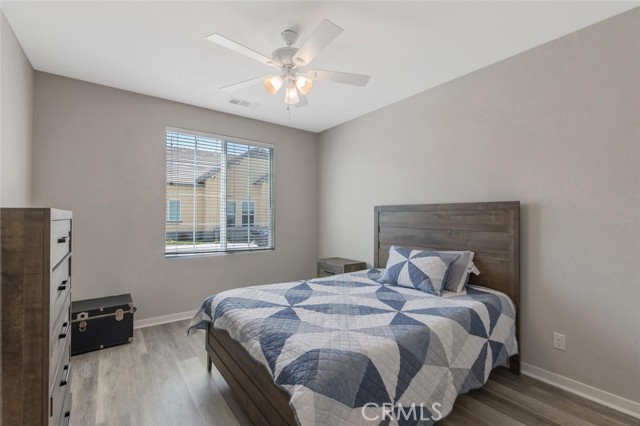 Detail Gallery Image 20 of 47 For 25124 Limetree Ln, Canyon Country,  CA 91387 - 2 Beds | 2/1 Baths