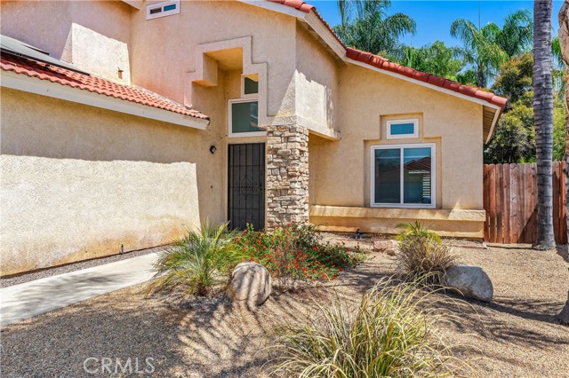 Detail Gallery Image 5 of 37 For 27552 via Real, Menifee,  CA 92585 - 4 Beds | 3 Baths