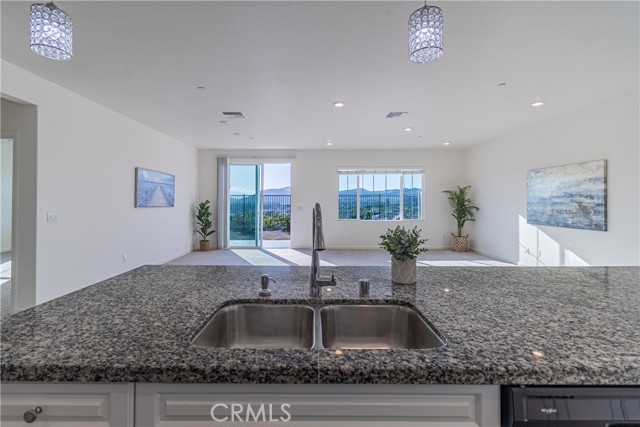 Detail Gallery Image 6 of 29 For 41207 Alegria Ln, Lake Elsinore,  CA 92532 - 4 Beds | 2 Baths