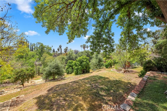 120 Franklin Avenue, Redlands CA: https://media.crmls.org/medias/cb16b7e9-8dcb-4d13-8bd9-729be2880941.jpg