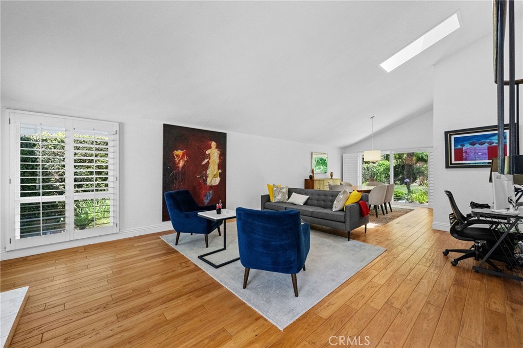 MLS #OC25206982 image #12