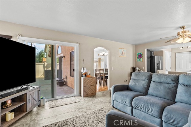 Detail Gallery Image 16 of 52 For 24510 Camino Mirabella, Murrieta,  CA 92562 - 3 Beds | 2/1 Baths