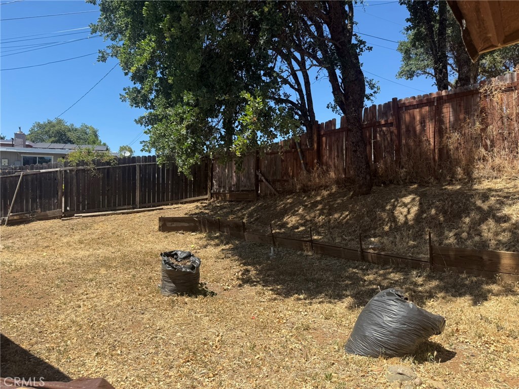 https://media.crmls.org/medias/cb186422-3343-43b2-902b-359e0ba15e71.jpg?preset=X-Large