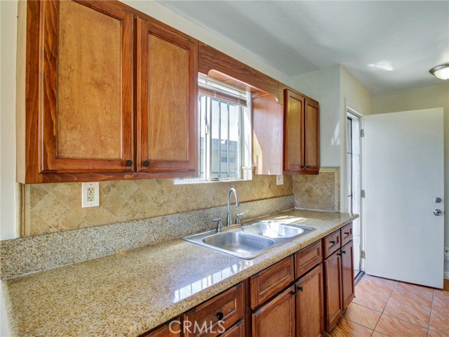 Detail Gallery Image 19 of 34 For 1667 E 111th, Los Angeles,  CA 90059 - 2 Beds | 2 Baths