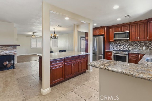 Detail Gallery Image 5 of 37 For 16139 Blue Lagoon, La Puente,  CA 91744 - 4 Beds | 2 Baths