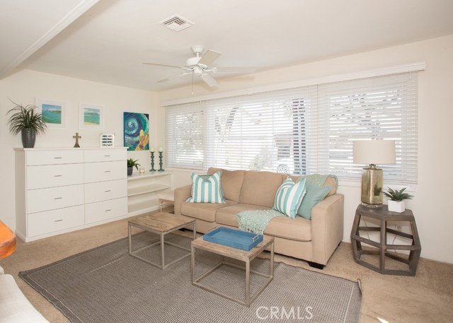 Detail Gallery Image 3 of 11 For 521 Carnation Ave, Corona Del Mar,  CA 92625 - 2 Beds | 1 Baths
