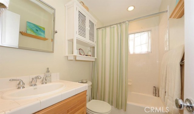 Detail Gallery Image 5 of 17 For 1315 Franklin #D,  Santa Monica,  CA 90404 - 2 Beds | 1 Baths