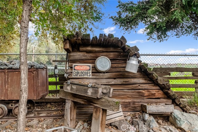 18701 Lort Drive, Visalia CA: https://media.crmls.org/medias/cb1be9f4-aacd-4621-8163-6a124cd06df5.jpg