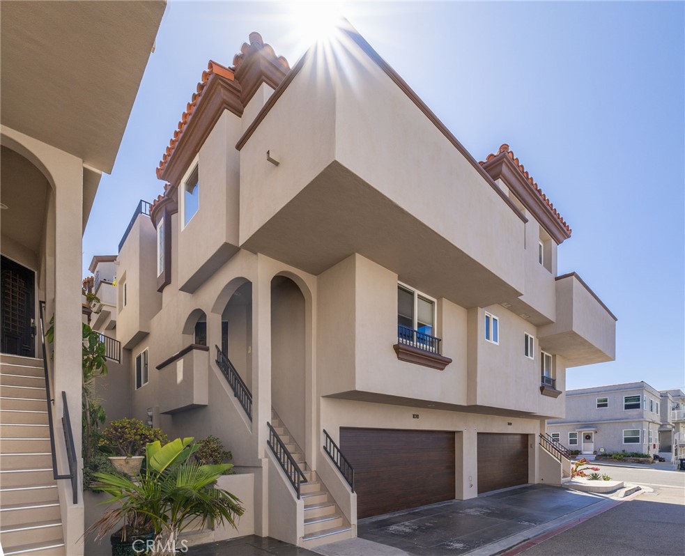 1011 Monterey Boulevard