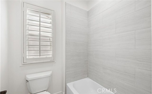 31 Prairie, Irvine CA: https://media.crmls.org/medias/cb1c9631-72a5-4ceb-a1dc-3cc3a0485b1e.jpg