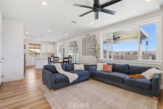 36398 Flint Drive, Winchester CA: https://media.crmls.org/medias/cb1d559c-277e-4b61-916b-6fba37b98e09.jpg
