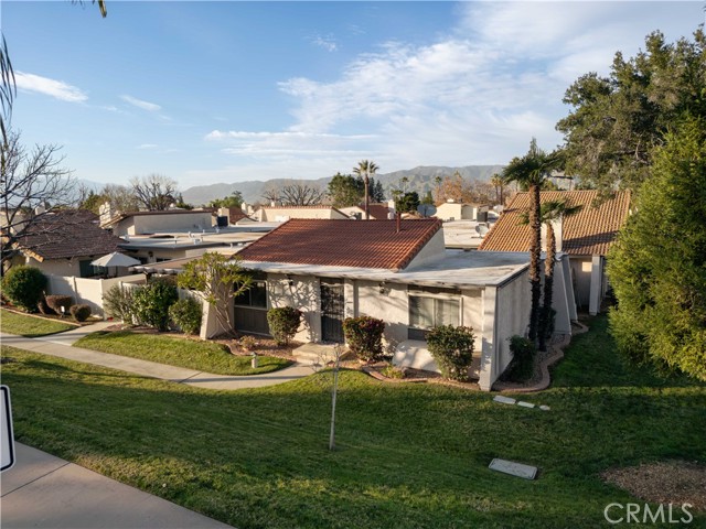 Detail Gallery Image 5 of 31 For 1592 Christopher Ln, Redlands,  CA 92374 - 2 Beds | 2 Baths
