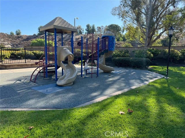 Detail Gallery Image 34 of 34 For 20871 Heatherview #19,  Lake Forest,  CA 92630 - 3 Beds | 2/1 Baths