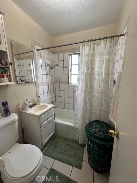 904 Elm Street, Compton, California 90220, 2 Bedrooms Bedrooms, ,1 BathroomBathrooms,Single Family Residence,For Sale,Elm,DW25035245