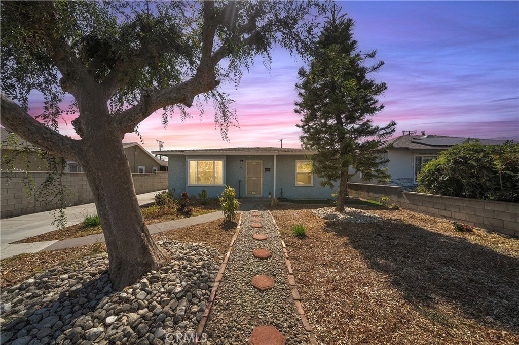 543 N Angeleno Avenue