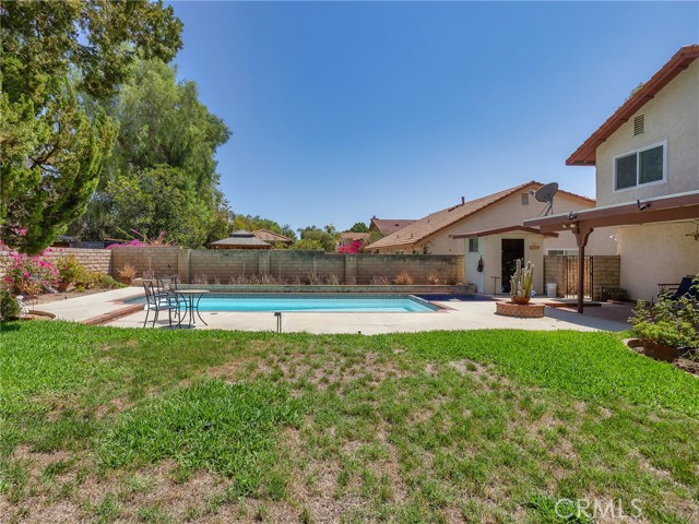 10634 Deering Avenue photo 48