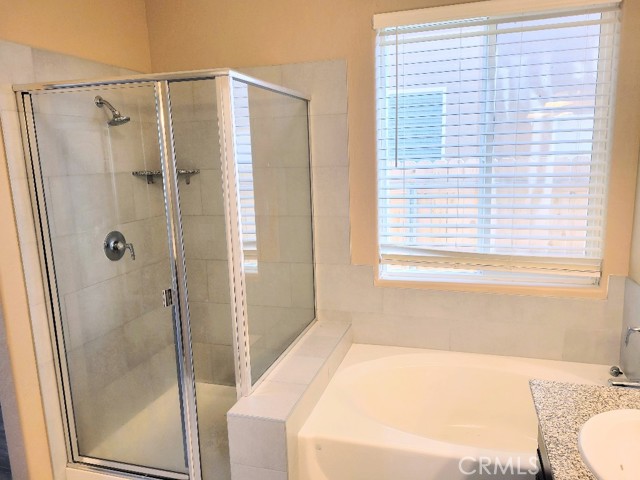 Detail Gallery Image 15 of 17 For 3414 N Oakwood St, Visalia,  CA 93291 - 3 Beds | 2 Baths