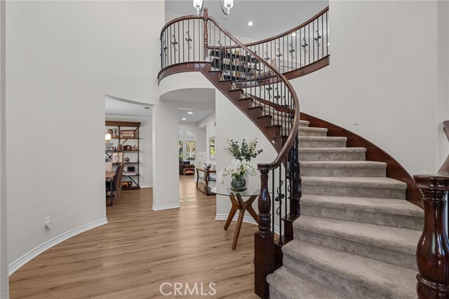 Detail Gallery Image 10 of 67 For 890 Lindamere, Simi Valley,  CA 93065 - 5 Beds | 4/1 Baths